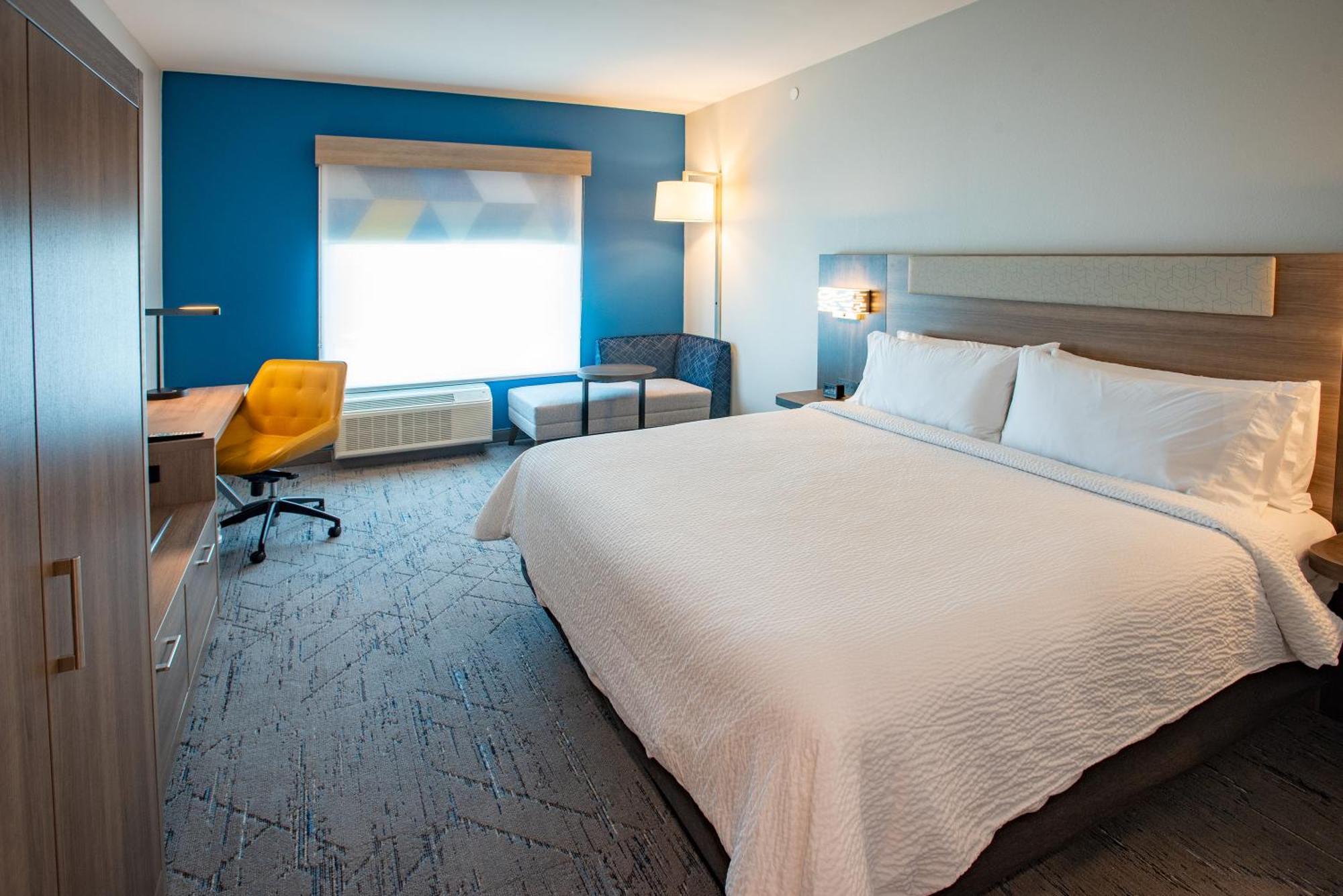 Holiday Inn Express & Suites Pensacola Airport North - I-10 By Ihg Ferry Pass Eksteriør billede