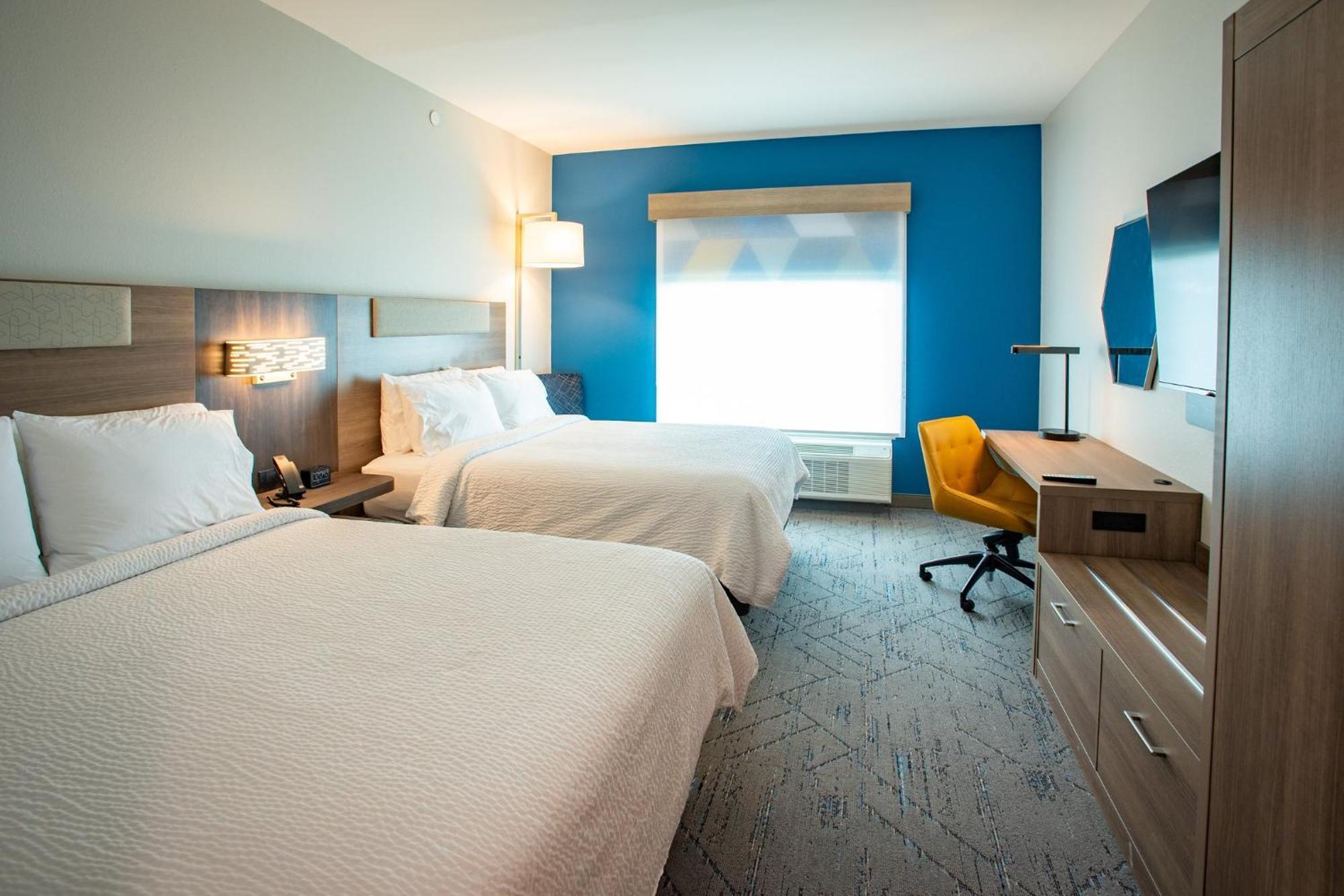 Holiday Inn Express & Suites Pensacola Airport North - I-10 By Ihg Ferry Pass Eksteriør billede