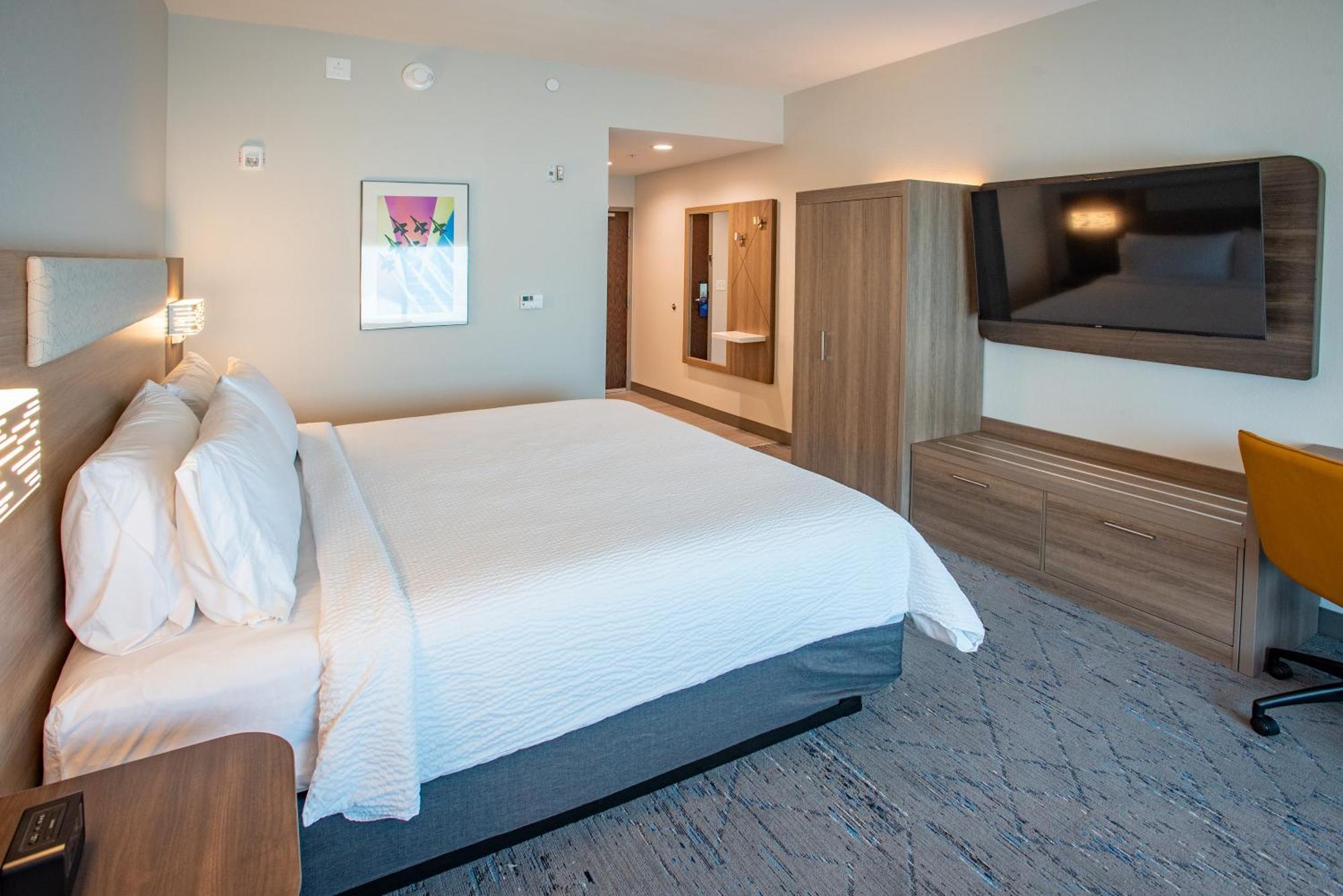 Holiday Inn Express & Suites Pensacola Airport North - I-10 By Ihg Ferry Pass Eksteriør billede