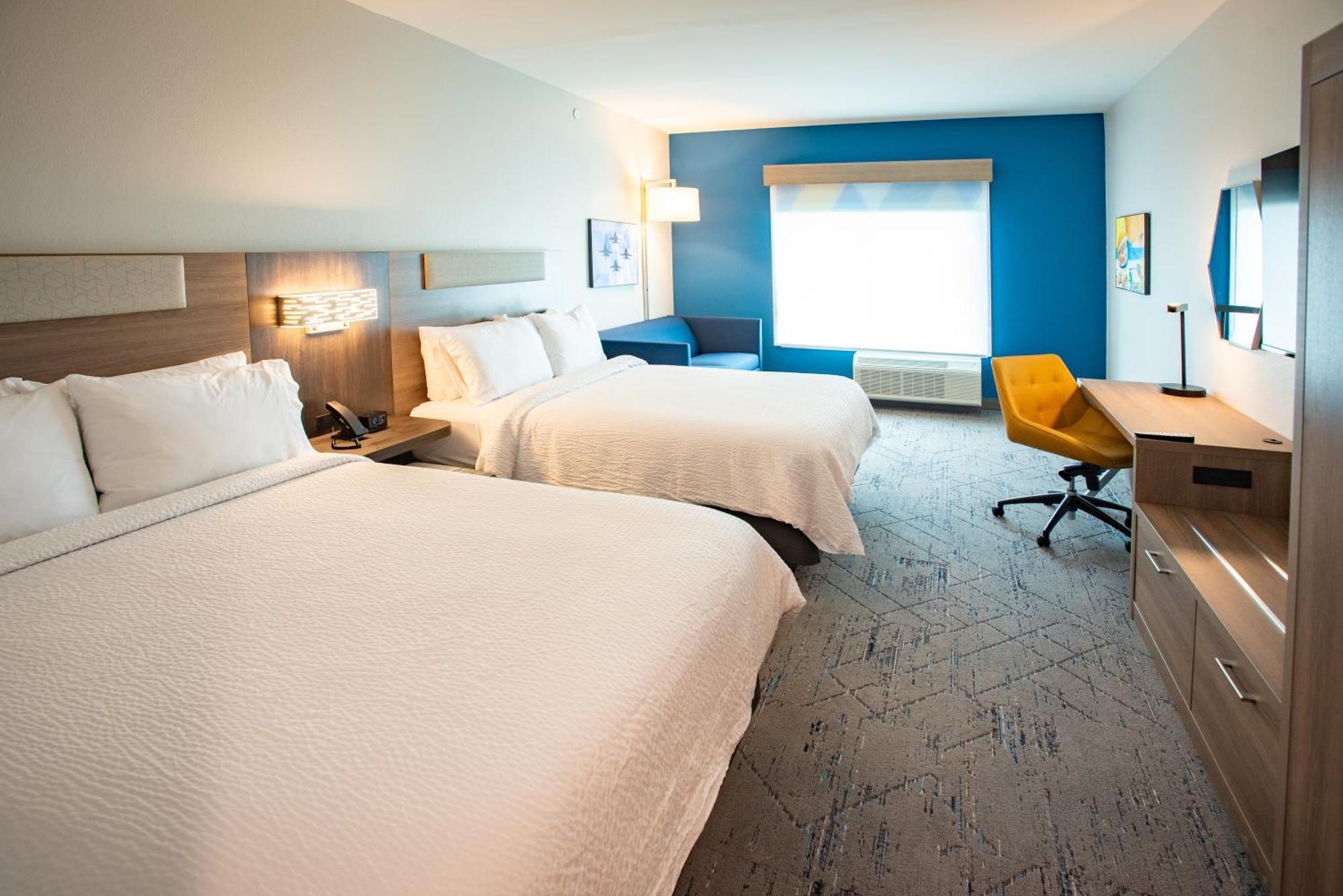 Holiday Inn Express & Suites Pensacola Airport North - I-10 By Ihg Ferry Pass Eksteriør billede