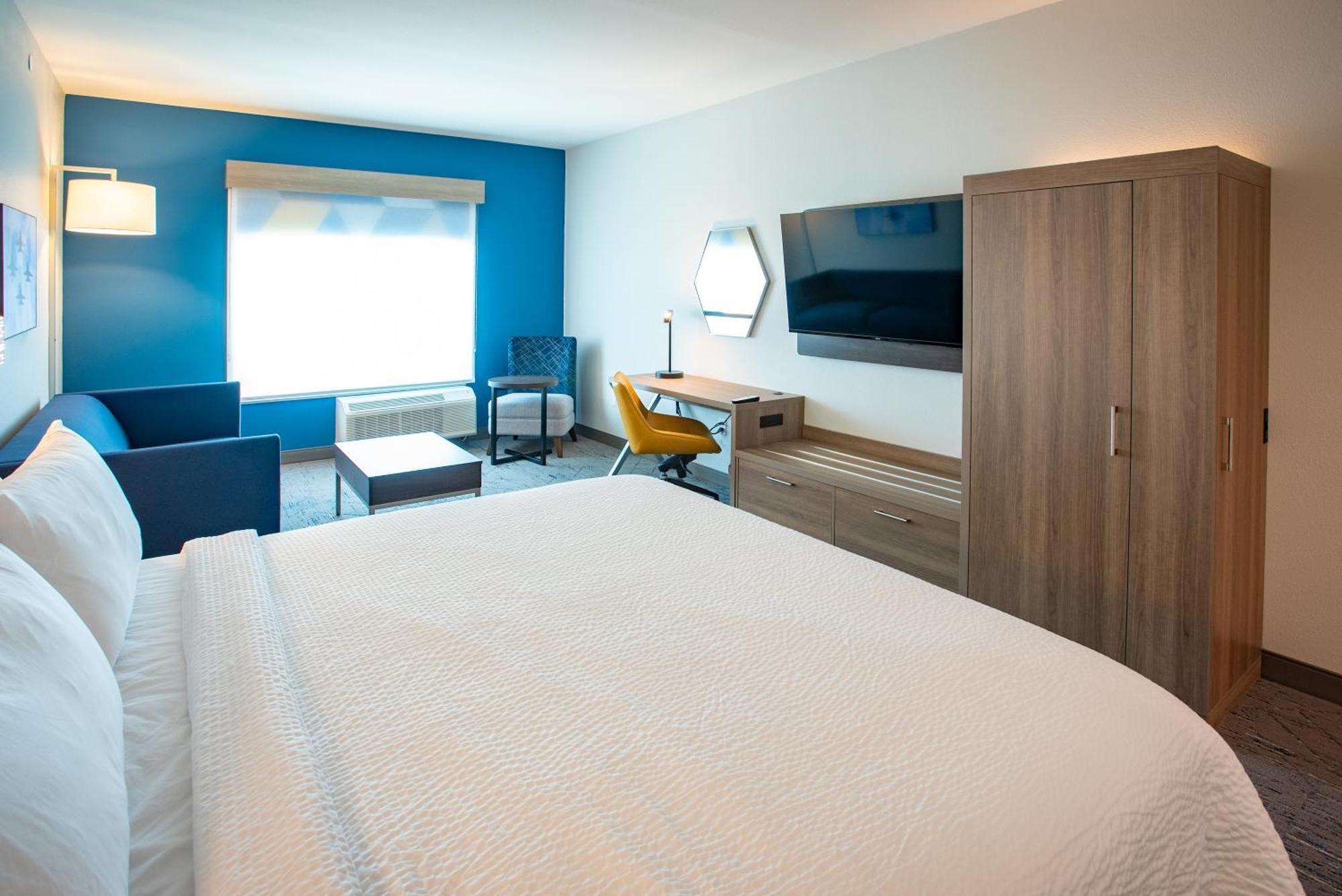 Holiday Inn Express & Suites Pensacola Airport North - I-10 By Ihg Ferry Pass Eksteriør billede