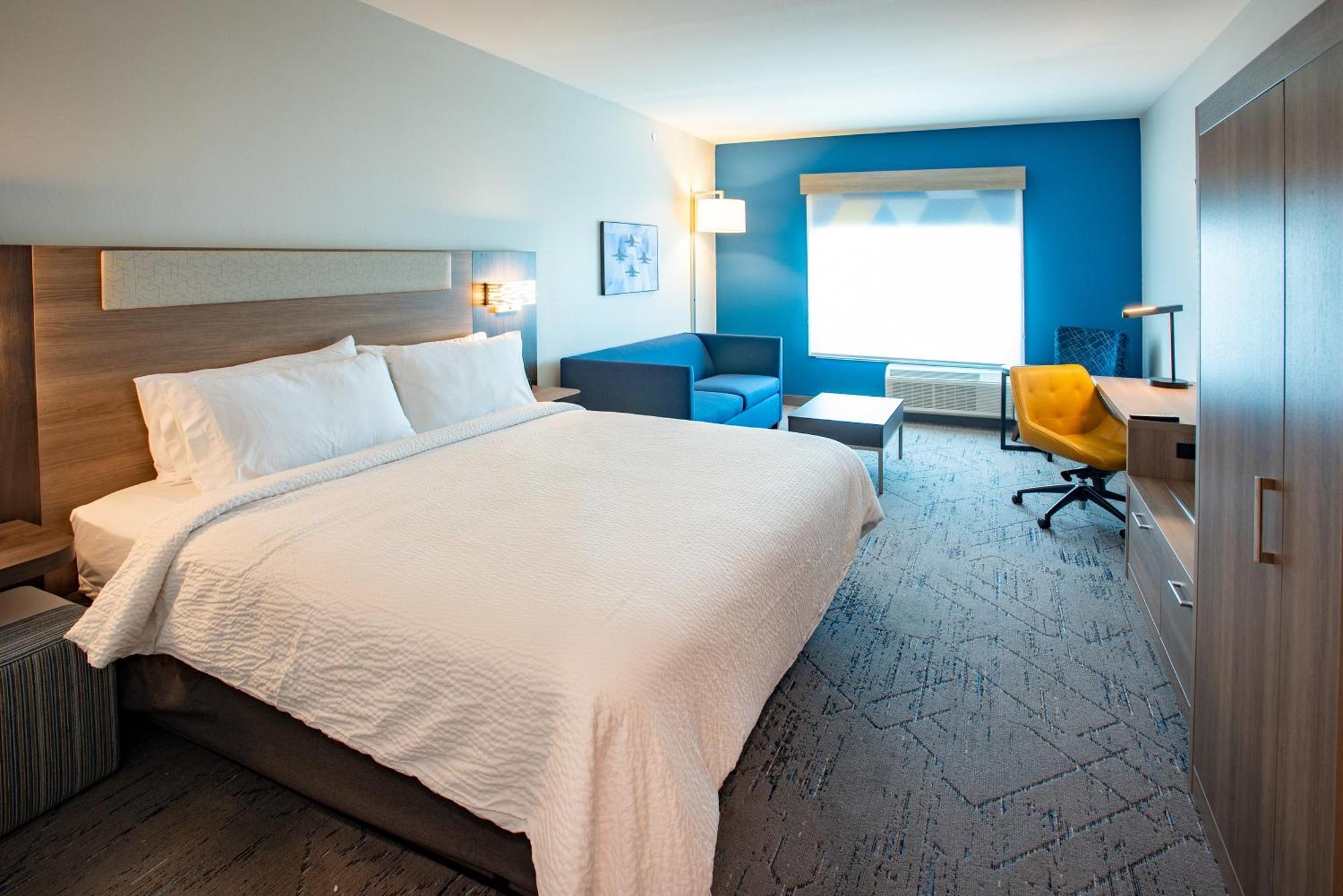 Holiday Inn Express & Suites Pensacola Airport North - I-10 By Ihg Ferry Pass Eksteriør billede
